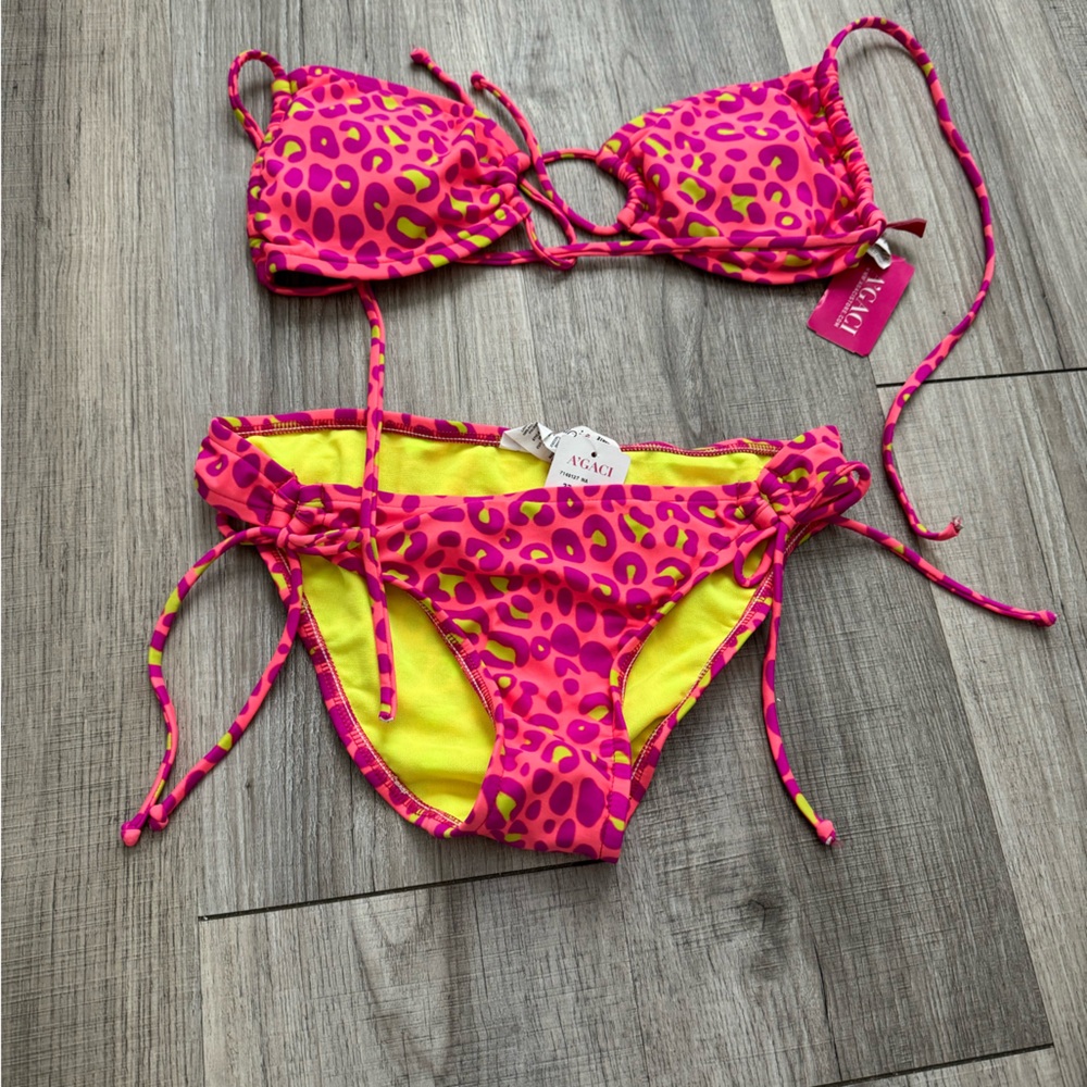 NWT Leopard 2pcs Bikini